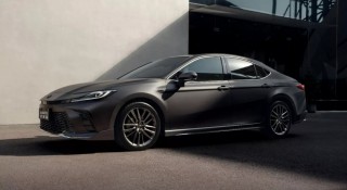 Toyota Camry Glorious Edition - Phiên bản đặc biệt sang trọng và thể thao hơn